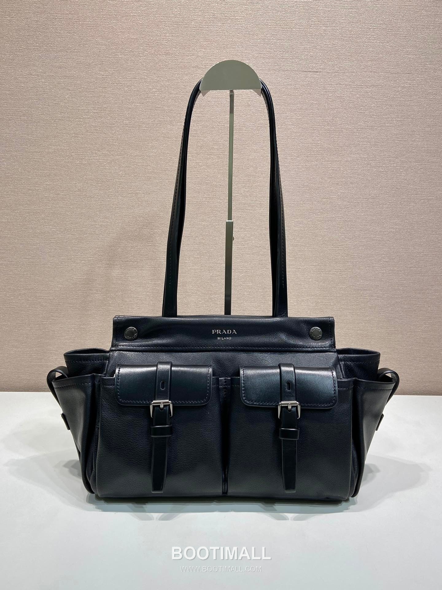 Prada Route Calfskin Tote Bag with Pocket Detail and Strap Closure 프라다 루트 카프스킨 포켓 디테일 스트랩 클로저 토트백 1BG645 30cm 1