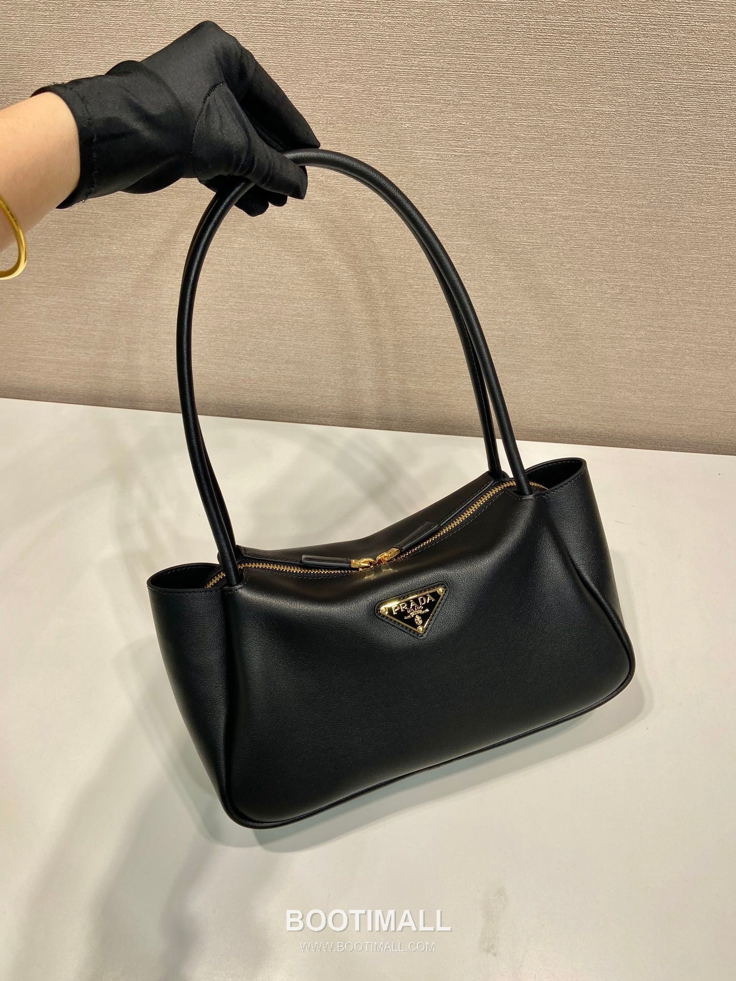 Prada Calfskin Shoulder Tote Bag with Dual Compartment and Strap Detail 프라다 카프스킨 듀얼 컴파트먼트 스트랩 숄더 토트백 1BA444 28cm 3