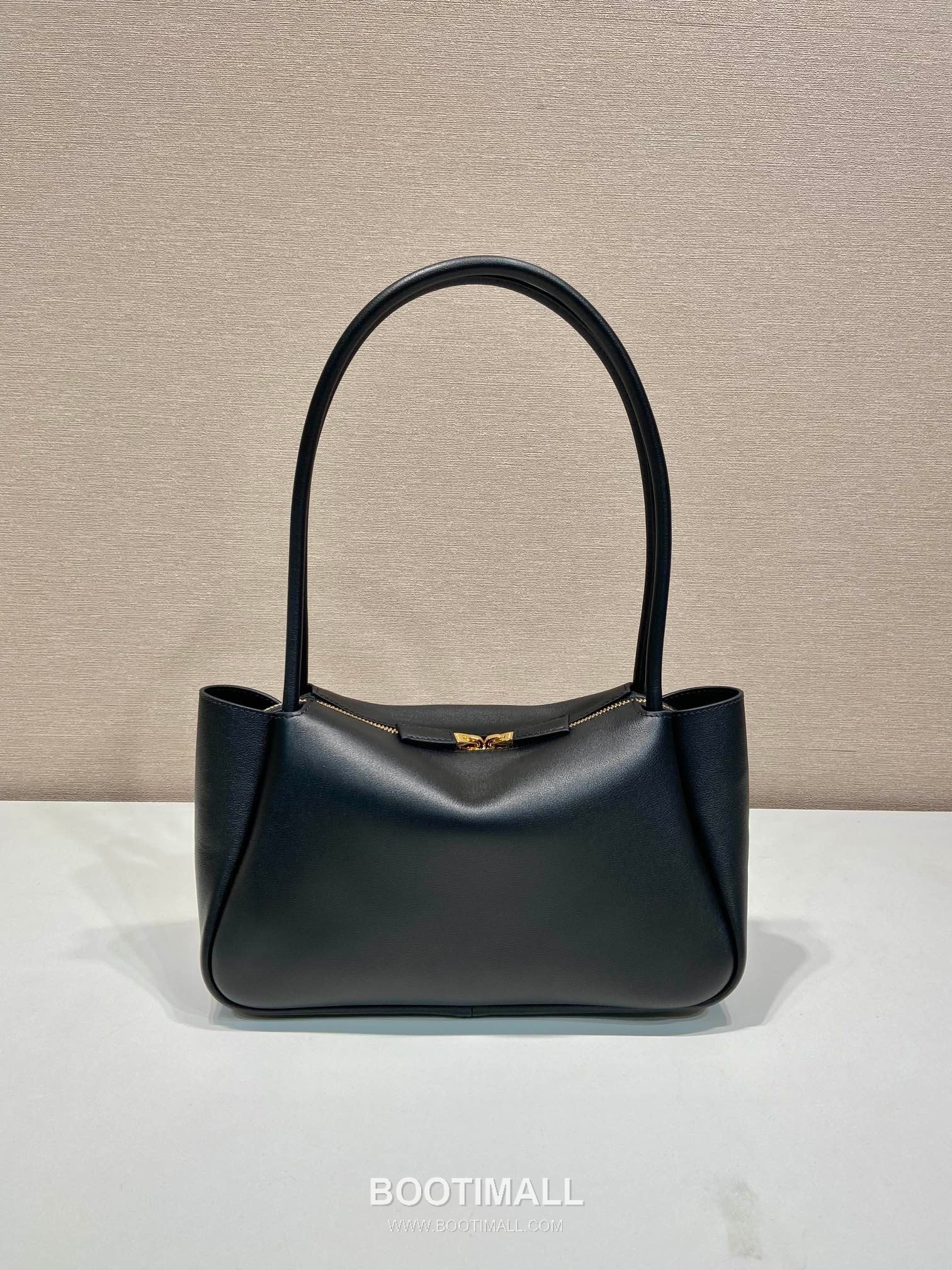 Prada Calfskin Shoulder Tote Bag with Dual Compartment and Strap Detail 프라다 카프스킨 듀얼 컴파트먼트 스트랩 숄더 토트백 1BA444 28cm 5