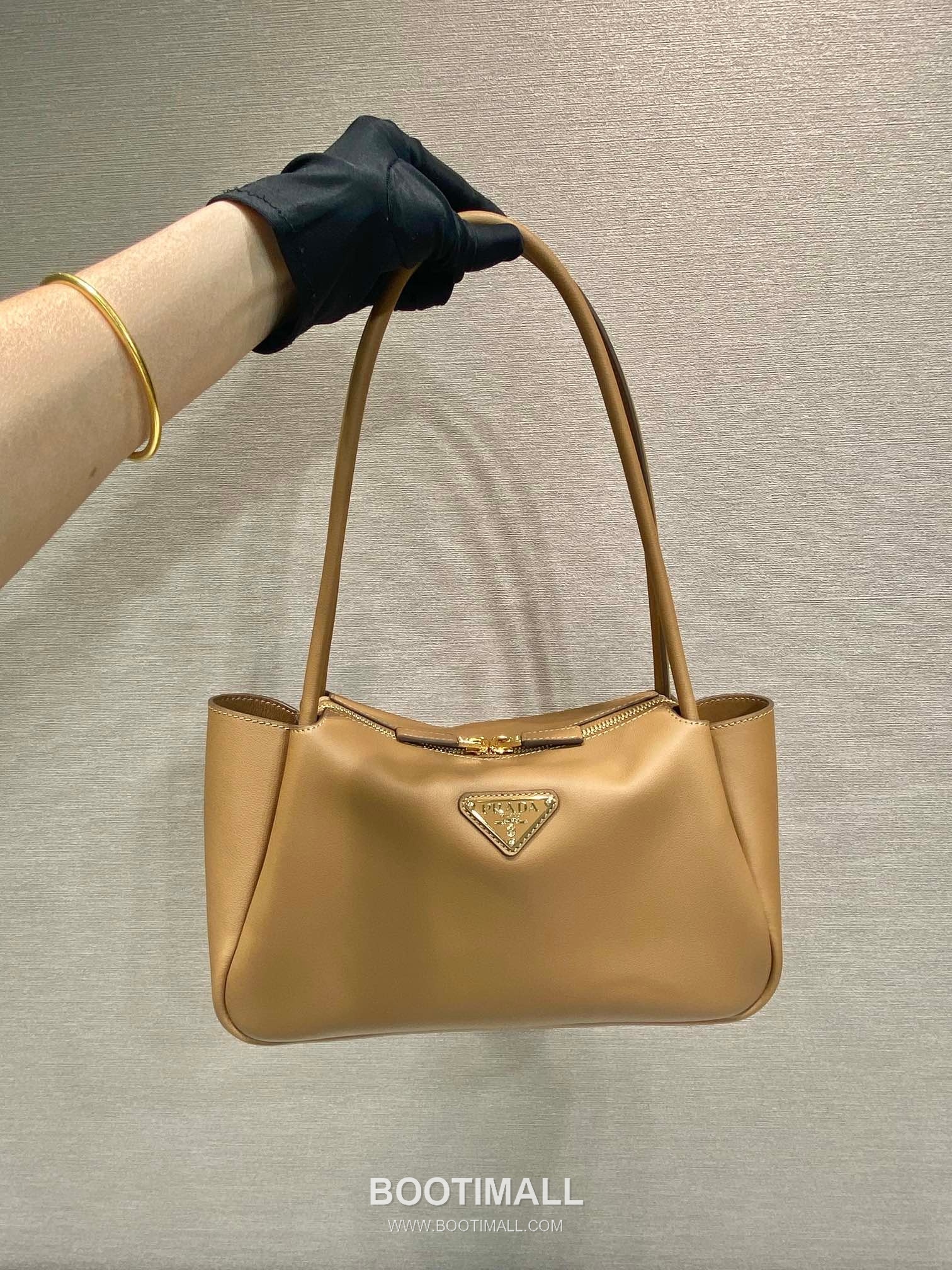 Prada Calfskin Shoulder Tote Bag with Dual Compartment and Strap Detail 프라다 카프스킨 듀얼 컴파트먼트 스트랩 숄더 토트백 1BA444 28cm 1