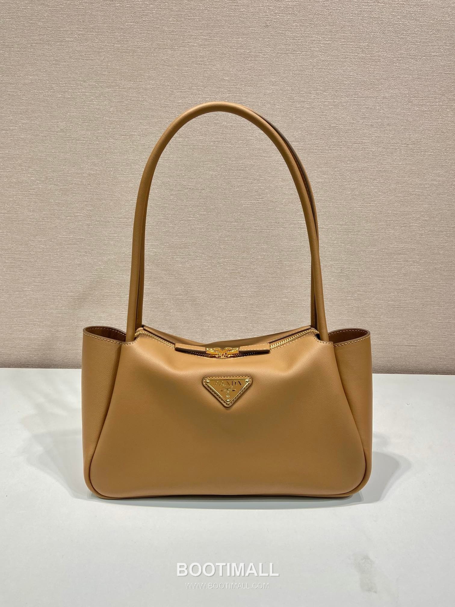 Prada Calfskin Shoulder Tote Bag with Dual Compartment and Strap Detail 프라다 카프스킨 듀얼 컴파트먼트 스트랩 숄더 토트백 1BA444 28cm 2