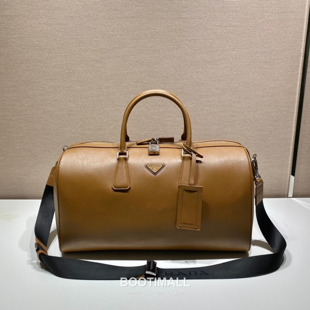 Prada Saffiano Leather Travel Duffle Bag with Wrap Zip and Lock Detail 프라다 사피아노 가죽 랩어라운드 지퍼 락 디테일 트래블 더플백 2VC018 50cm 2