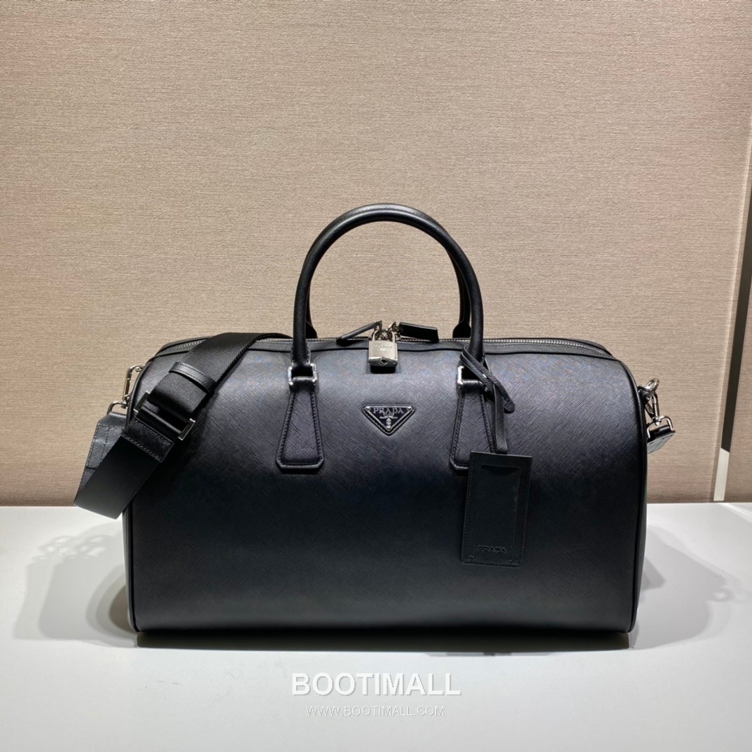 Prada Saffiano Leather Travel Duffle Bag with Wrap Zip and Lock Detail 프라다 사피아노 가죽 랩어라운드 지퍼 락 디테일 트래블 더플백 2VC018 50cm 1