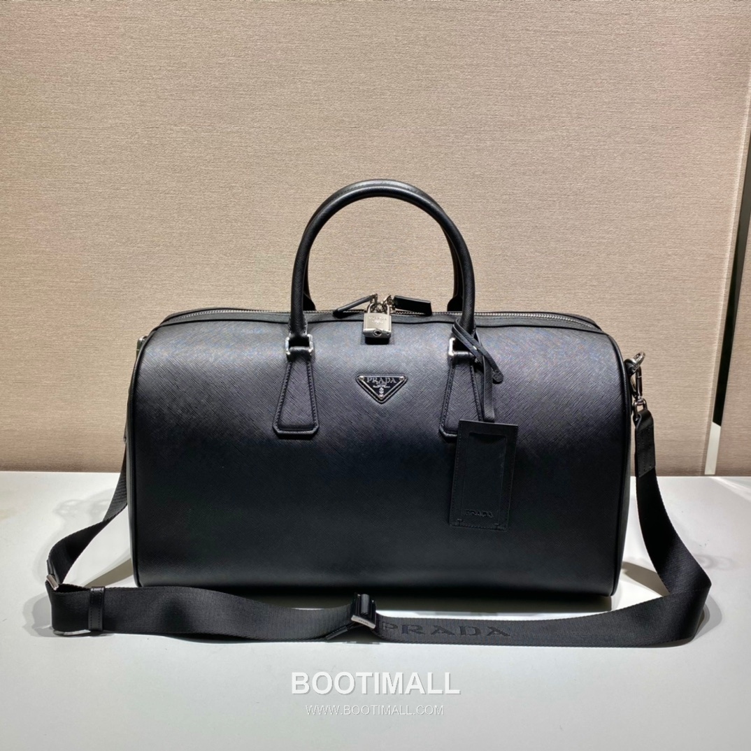 Prada Saffiano Leather Travel Duffle Bag with Wrap Zip and Lock Detail 프라다 사피아노 가죽 랩어라운드 지퍼 락 디테일 트래블 더플백 2VC018 50cm 2