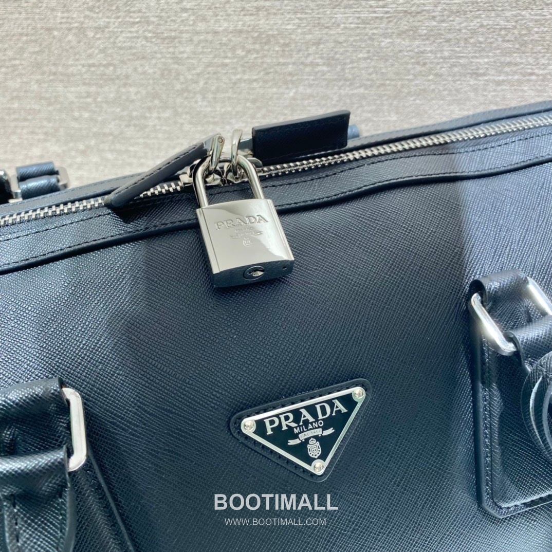 Prada Saffiano Leather Travel Duffle Bag with Wrap Zip and Lock Detail 프라다 사피아노 가죽 랩어라운드 지퍼 락 디테일 트래블 더플백 2VC018 50cm 5