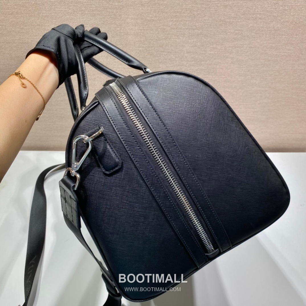Prada Saffiano Leather Travel Duffle Bag with Wrap Zip and Lock Detail 프라다 사피아노 가죽 랩어라운드 지퍼 락 디테일 트래블 더플백 2VC018 50cm 6