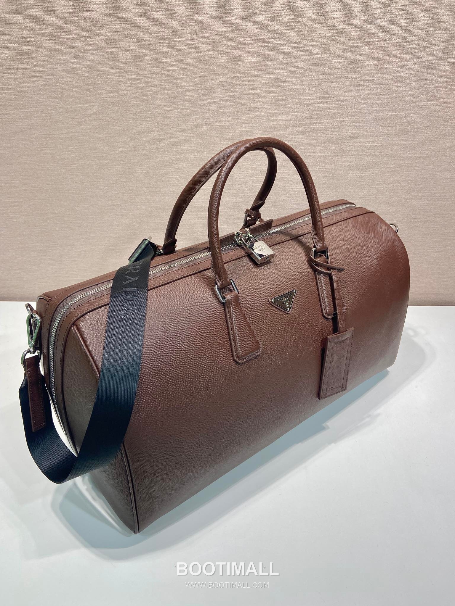 Prada Saffiano Leather Travel Duffle Bag with Wrap Zip and Lock Detail 프라다 사피아노 가죽 랩어라운드 지퍼 락 디테일 트래블 더플백 2VC018 50cm 2