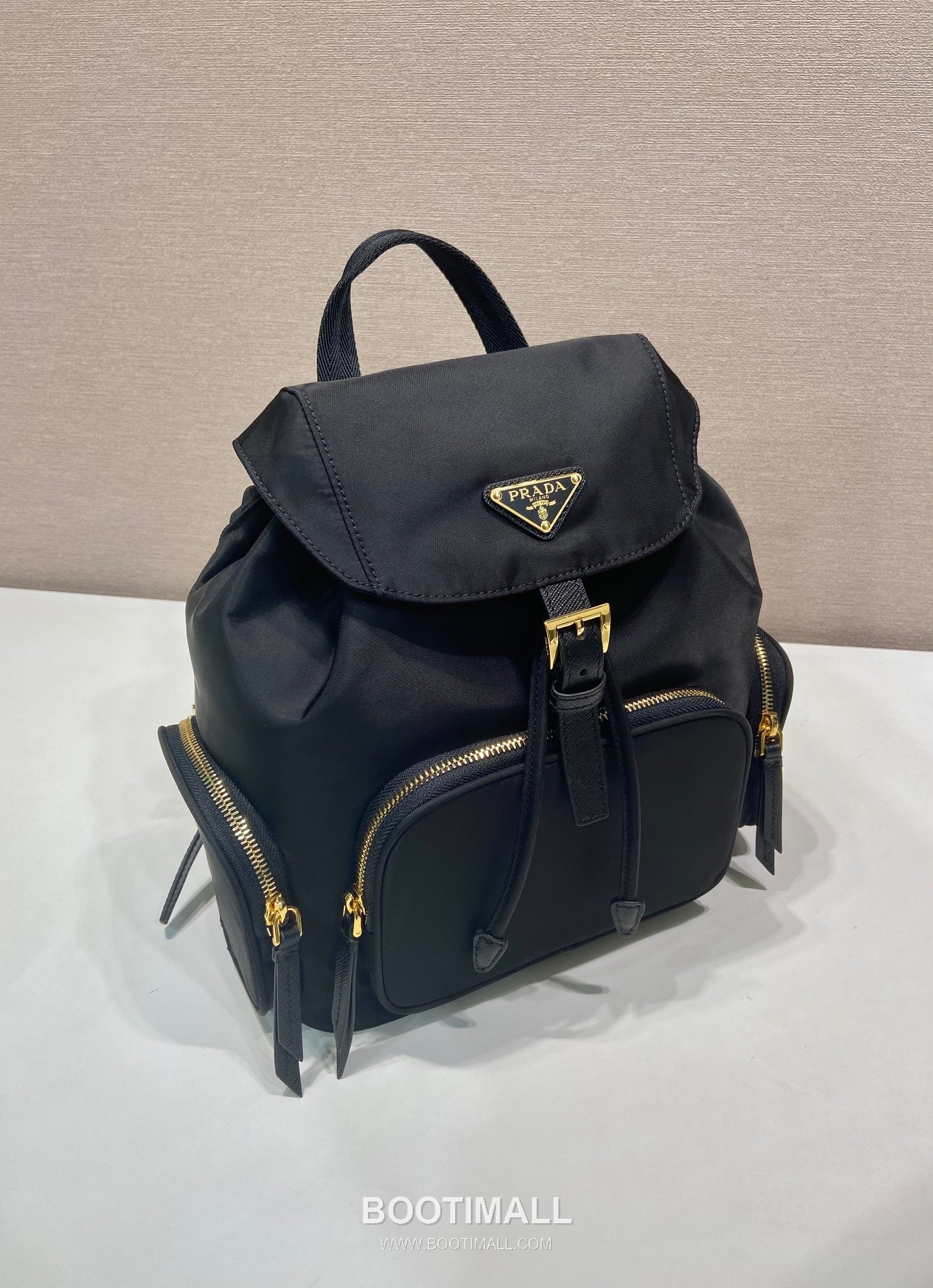 Prada Re-Nylon Backpack with Flap Drawstring Closure and Triple Zip Pocket Detail 프라다 리나일론 플랩 드로우스트링 트리플 지퍼 포켓 백팩 1BZ081 24.5cm 2