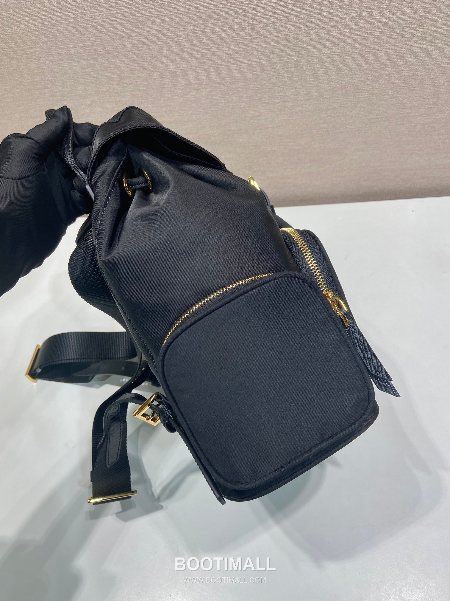 Prada Re-Nylon Backpack with Flap Drawstring Closure and Triple Zip Pocket Detail 프라다 리나일론 플랩 드로우스트링 트리플 지퍼 포켓 백팩 1BZ081 24.5cm 5