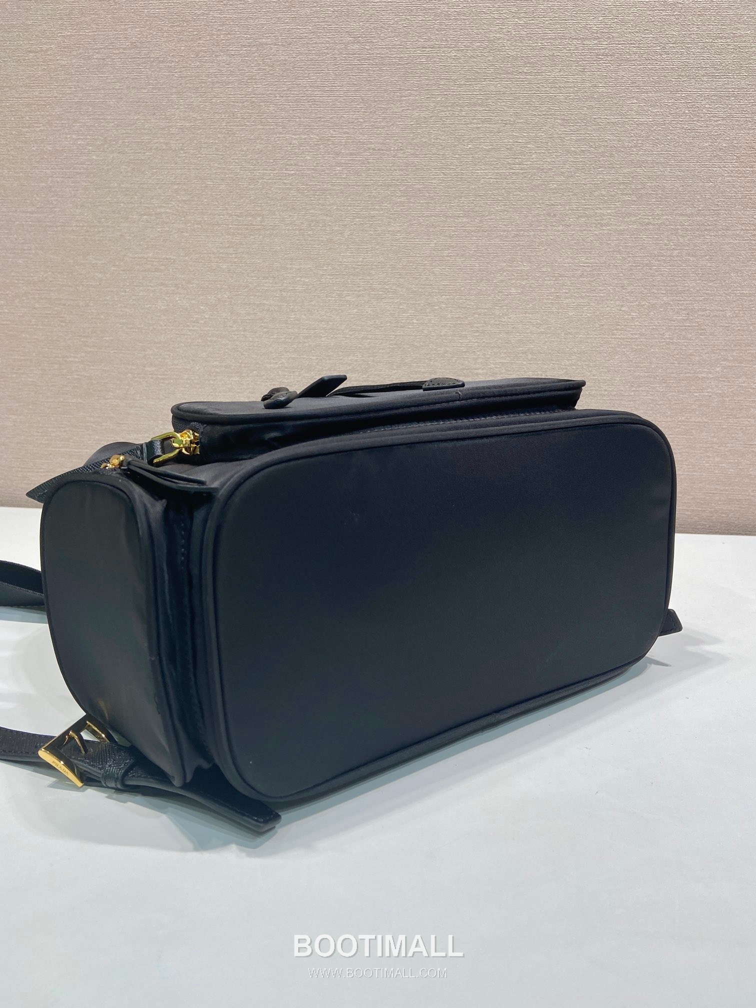 Prada Re-Nylon Backpack with Flap Drawstring Closure and Triple Zip Pocket Detail 프라다 리나일론 플랩 드로우스트링 트리플 지퍼 포켓 백팩 1BZ081 24.5cm 6