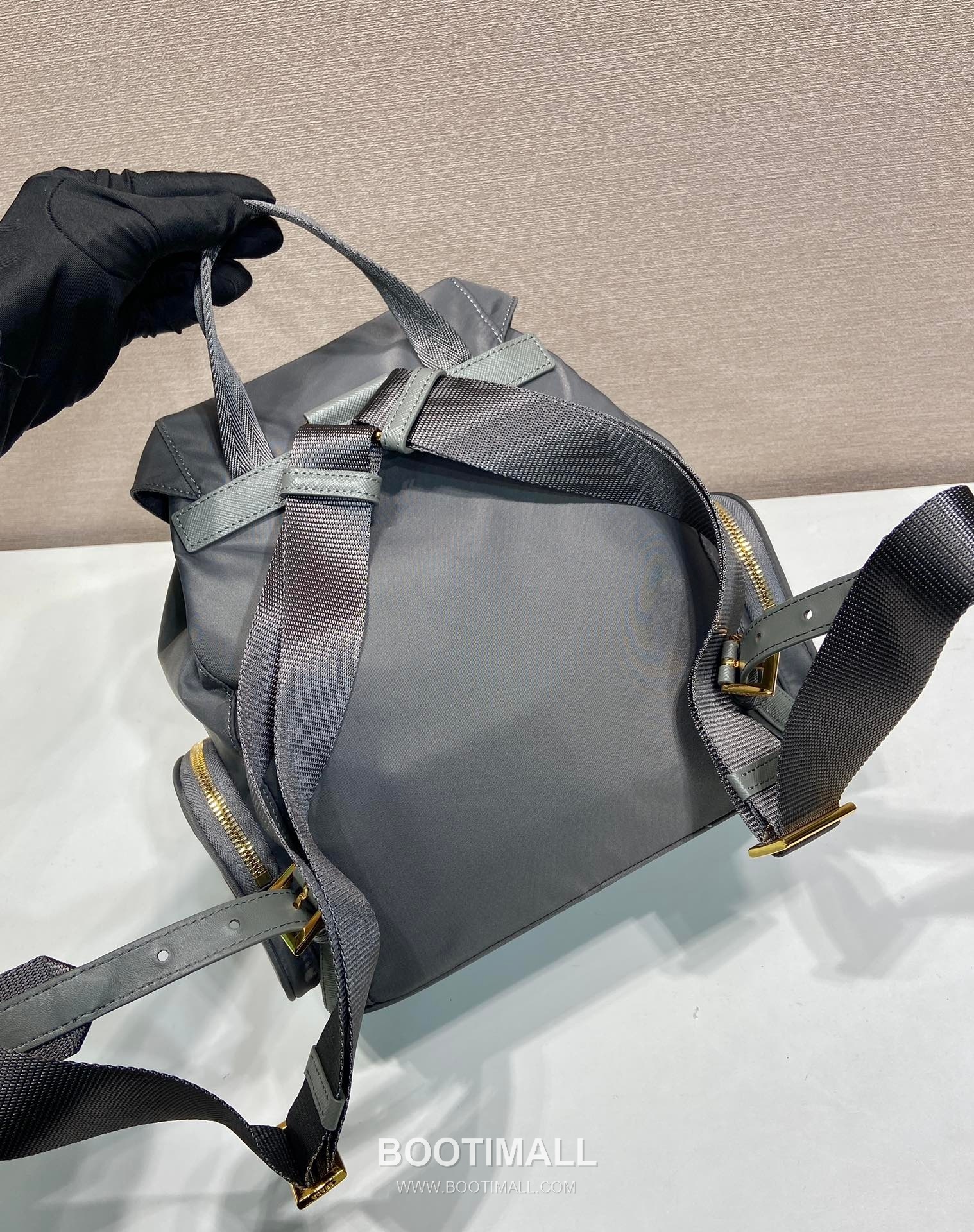 Prada Re-Nylon Backpack with Flap Drawstring Closure and Triple Zip Pocket Detail 프라다 리나일론 플랩 드로우스트링 트리플 지퍼 포켓 백팩 1BZ081 24.5cm 4