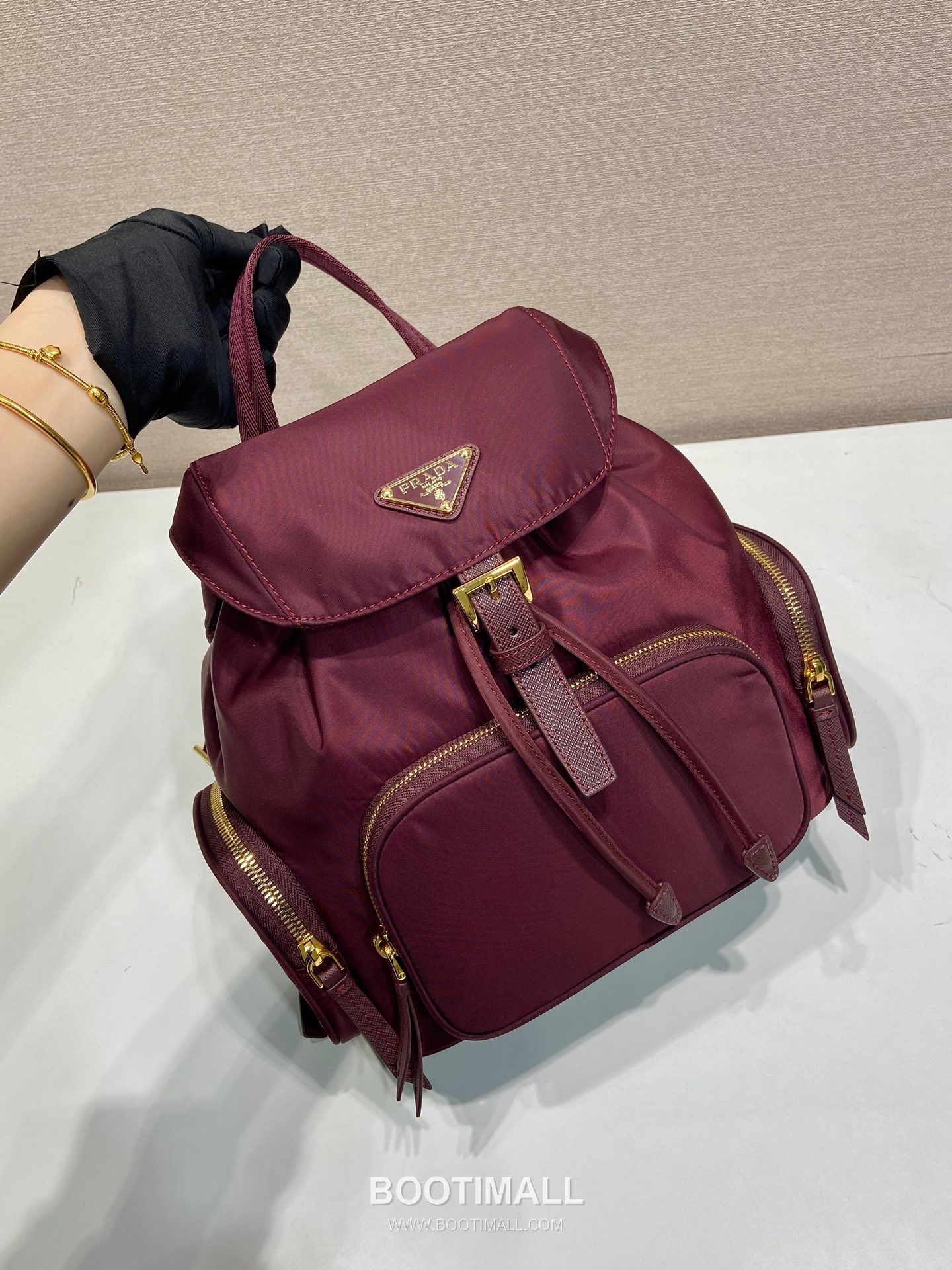 Prada Re-Nylon Backpack with Flap Drawstring Closure and Triple Zip Pocket Detail 프라다 리나일론 플랩 드로우스트링 트리플 지퍼 포켓 백팩 1BZ081 24.5cm 3