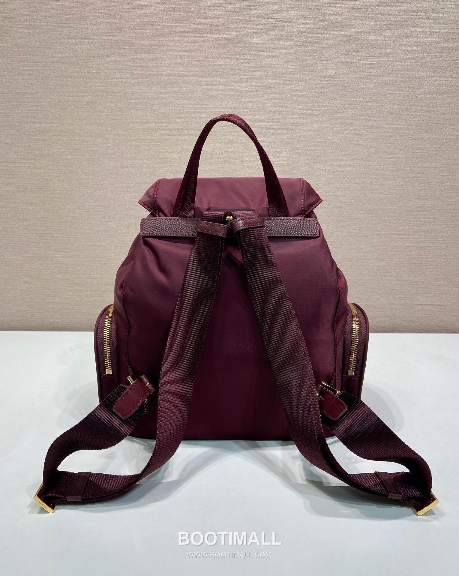Prada Re-Nylon Backpack with Flap Drawstring Closure and Triple Zip Pocket Detail 프라다 리나일론 플랩 드로우스트링 트리플 지퍼 포켓 백팩 1BZ081 24.5cm 4