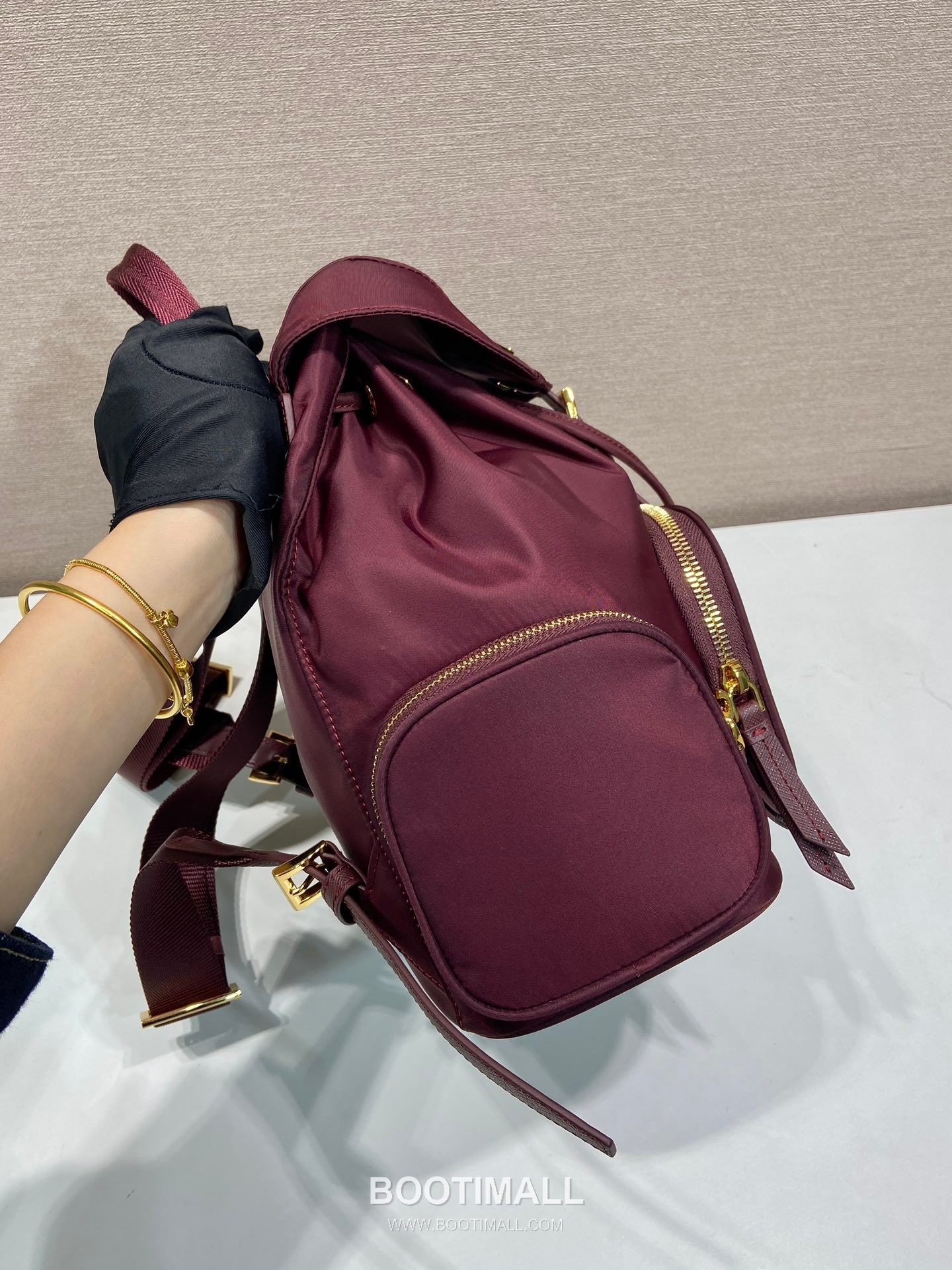 Prada Re-Nylon Backpack with Flap Drawstring Closure and Triple Zip Pocket Detail 프라다 리나일론 플랩 드로우스트링 트리플 지퍼 포켓 백팩 1BZ081 24.5cm 5