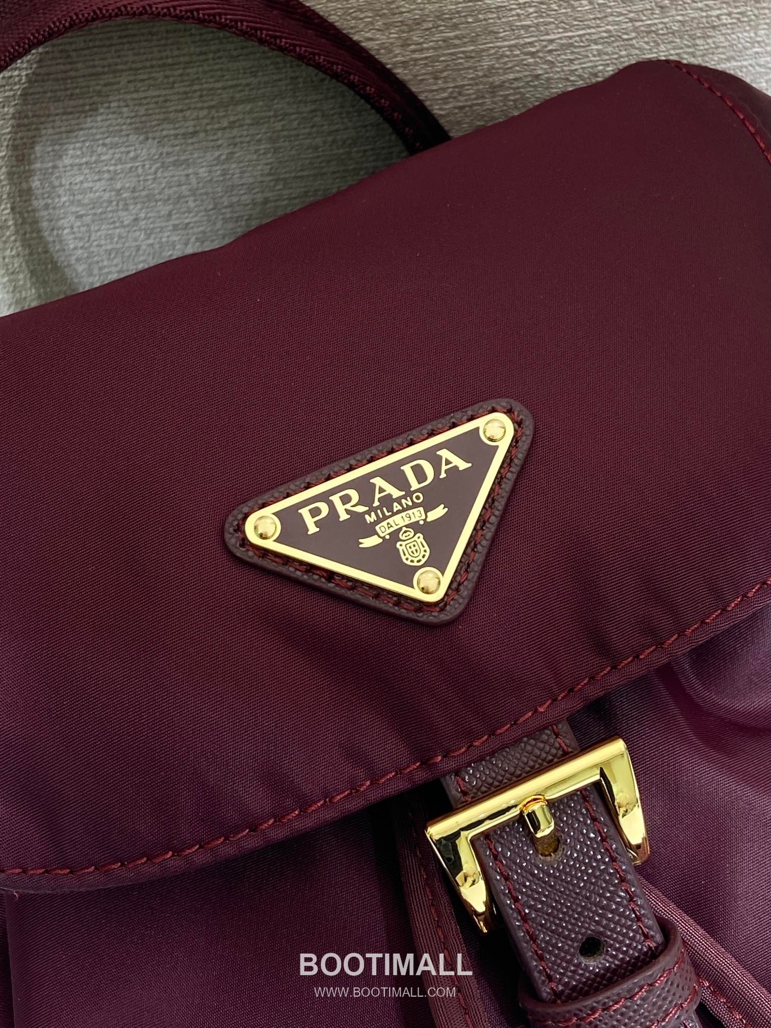 Prada Re-Nylon Backpack with Flap Drawstring Closure and Triple Zip Pocket Detail 프라다 리나일론 플랩 드로우스트링 트리플 지퍼 포켓 백팩 1BZ081 24.5cm 7