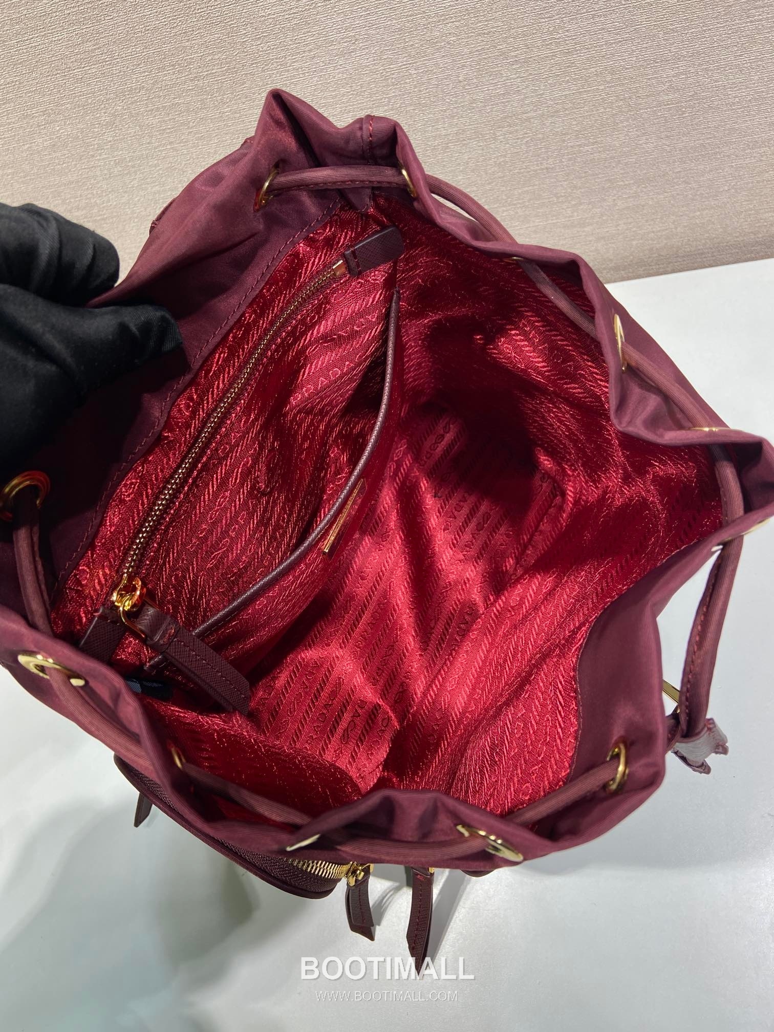 Prada Re-Nylon Backpack with Flap Drawstring Closure and Triple Zip Pocket Detail 프라다 리나일론 플랩 드로우스트링 트리플 지퍼 포켓 백팩 1BZ081 24.5cm 8