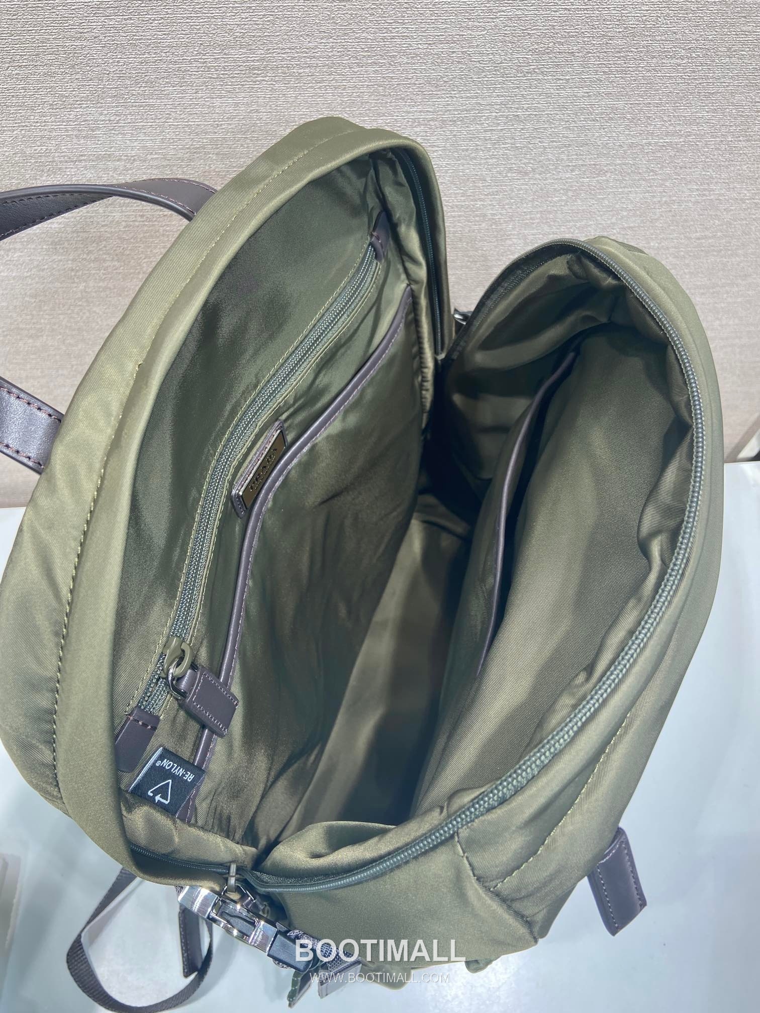 Prada Re-Nylon Backpack with Multi Pocket and Drawcord Detail 프라다 리나일론 멀티 포켓 드로우코드 디테일 백팩 2VZ122 29cm 16