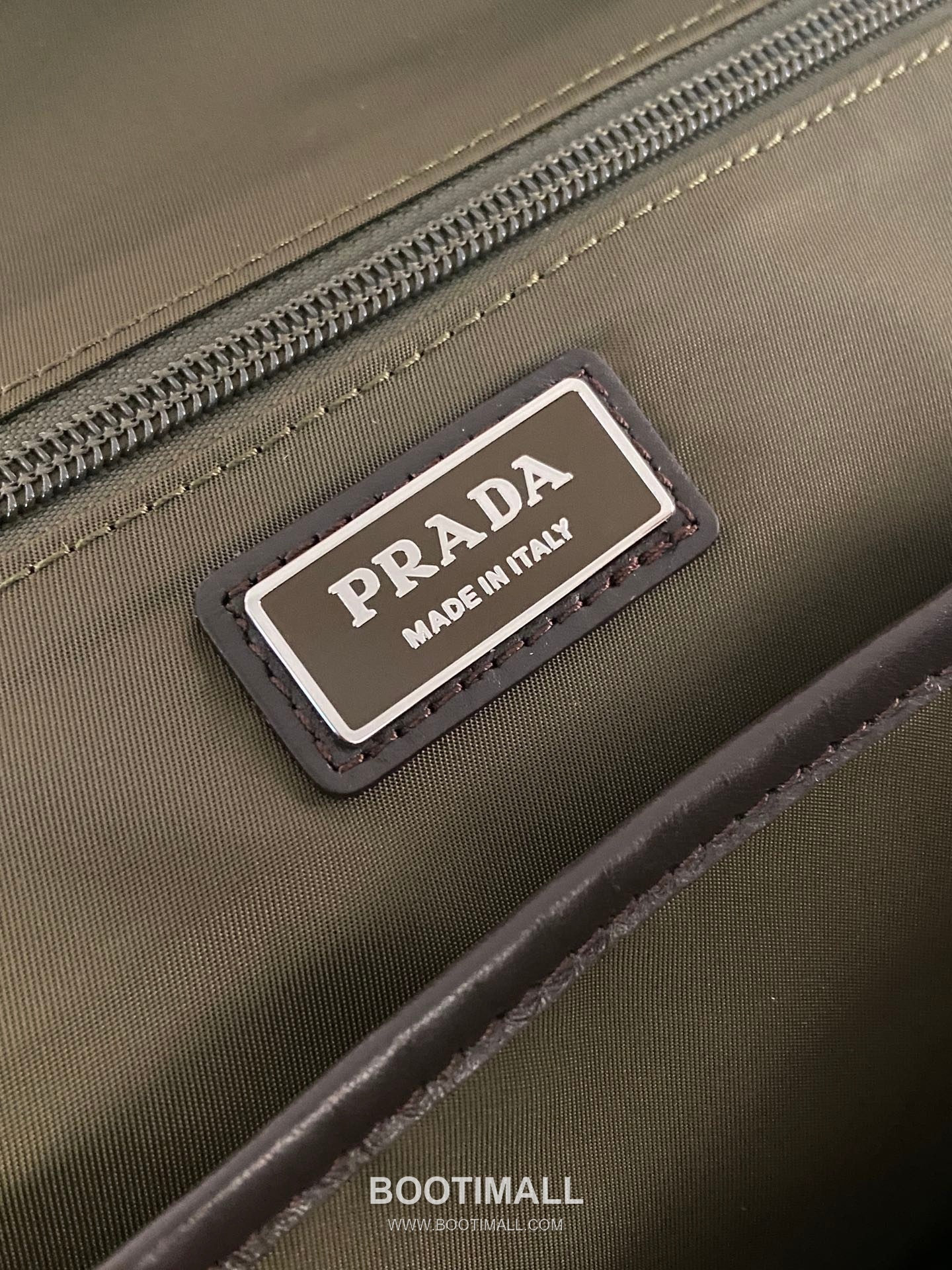 Prada Re-Nylon Backpack with Multi Pocket and Drawcord Detail 프라다 리나일론 멀티 포켓 드로우코드 디테일 백팩 2VZ122 29cm 17