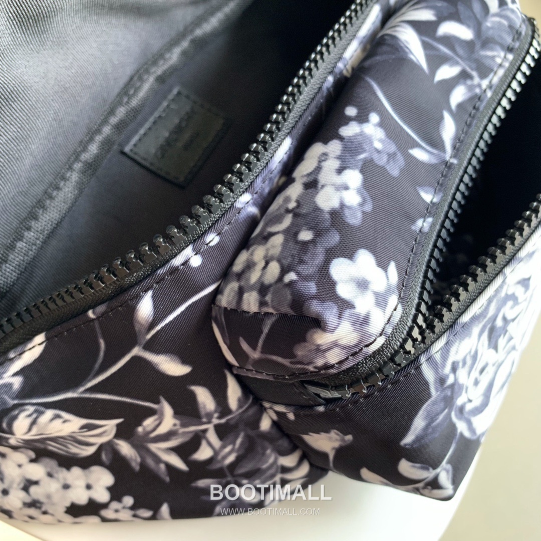 Givenchy Nylon Belt Bag Crossbody with 4G Jacquard Strap and Front Zip Pocket Detail 지방시 나일론 벨트백 크로스바디 4G 자카드 스트랩 프론트 지퍼 포켓 디테일 33cm 9