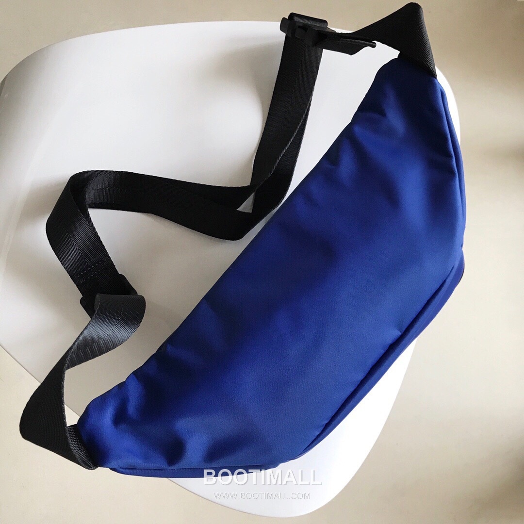 Givenchy Nylon Belt Bag Crossbody with 4G Jacquard Strap and Front Zip Pocket Detail 지방시 나일론 벨트백 크로스바디 4G 자카드 스트랩 프론트 지퍼 포켓 디테일 33cm 5