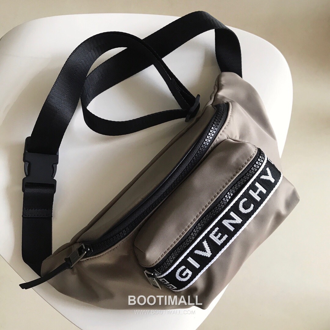 Givenchy Nylon Belt Bag Crossbody with 4G Jacquard Strap and Front Zip Pocket Detail 지방시 나일론 벨트백 크로스바디 4G 자카드 스트랩 프론트 지퍼 포켓 디테일 33cm 1