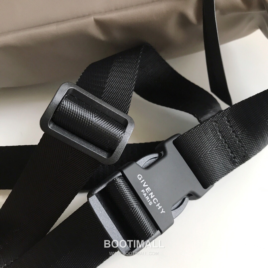 Givenchy Nylon Belt Bag Crossbody with 4G Jacquard Strap and Front Zip Pocket Detail 지방시 나일론 벨트백 크로스바디 4G 자카드 스트랩 프론트 지퍼 포켓 디테일 33cm 7