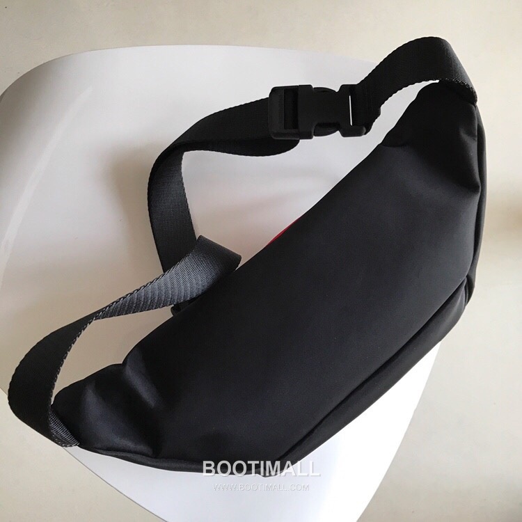 Givenchy Nylon Belt Bag Crossbody with 4G Jacquard Strap and Front Zip Pocket Detail 지방시 나일론 벨트백 크로스바디 4G 자카드 스트랩 프론트 지퍼 포켓 디테일 33cm 5