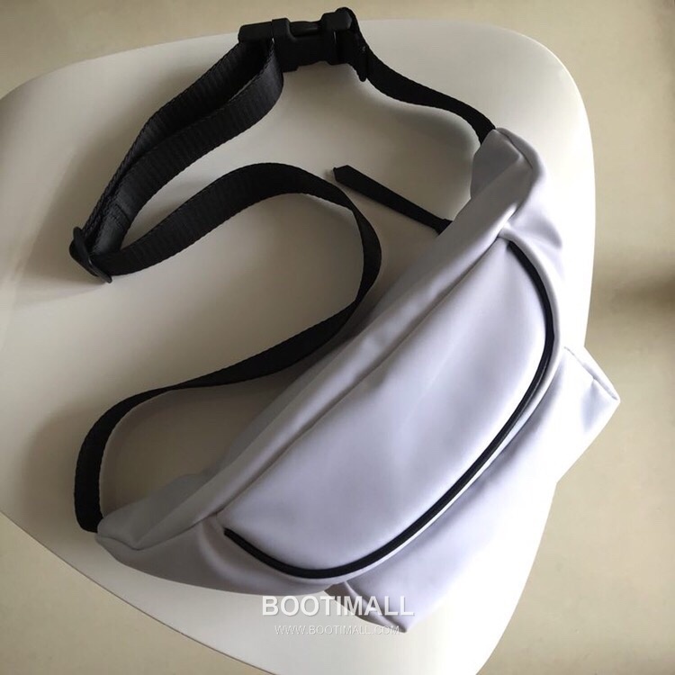 Givenchy Nylon Belt Bag Crossbody with 4G Jacquard Strap and Front Zip Pocket Detail 지방시 나일론 벨트백 크로스바디 4G 자카드 스트랩 프론트 지퍼 포켓 디테일 33cm 6