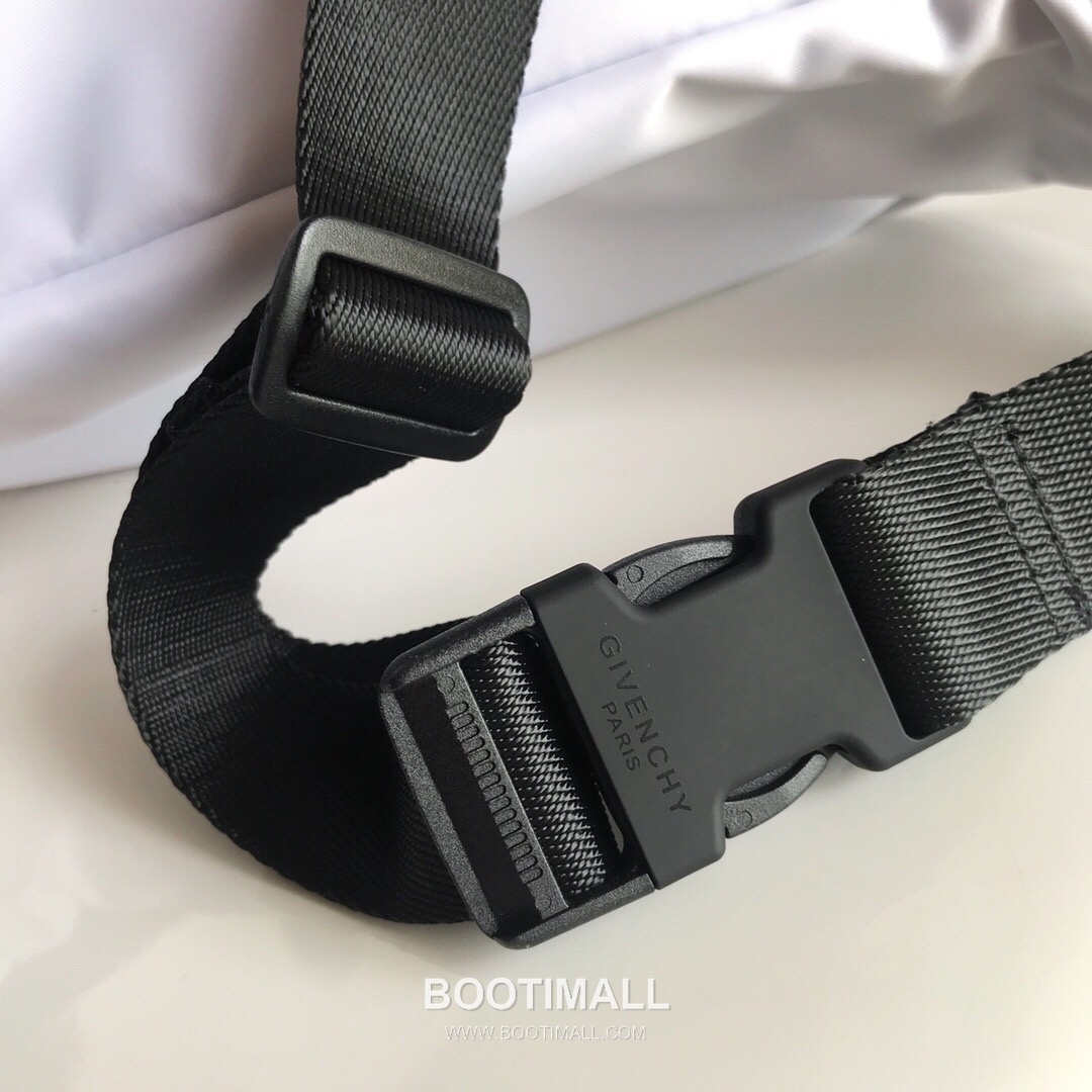 Givenchy Nylon Belt Bag Crossbody with 4G Jacquard Strap and Front Zip Pocket Detail 지방시 나일론 벨트백 크로스바디 4G 자카드 스트랩 프론트 지퍼 포켓 디테일 33cm 7