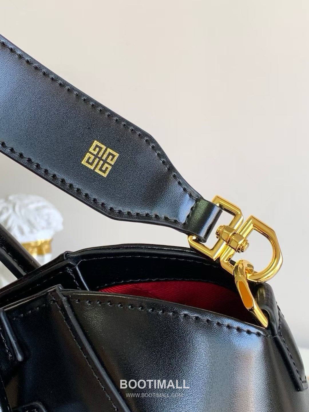 Givenchy Antigona Box Leather Tote Bag with Gold Hardware Detail 지방시 안티고나 박스 레더 골드 하드웨어 토트백 9981-3 22cm 6