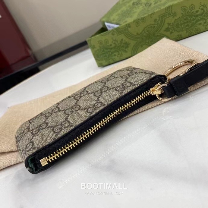 Gucci GG Emblem Canvas Card Holder with Leather Wrist Strap Detail 구찌 GG 엠블럼 캔버스 가죽 손목 스트랩 카드홀더 819113 12cm 5