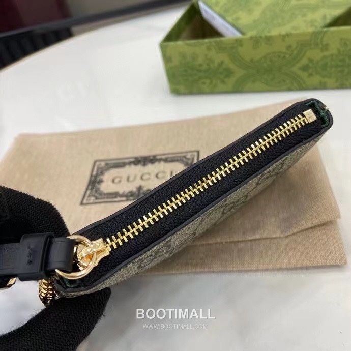 Gucci GG Emblem Canvas Card Holder with Leather Wrist Strap Detail 구찌 GG 엠블럼 캔버스 가죽 손목 스트랩 카드홀더 819113 12cm 7