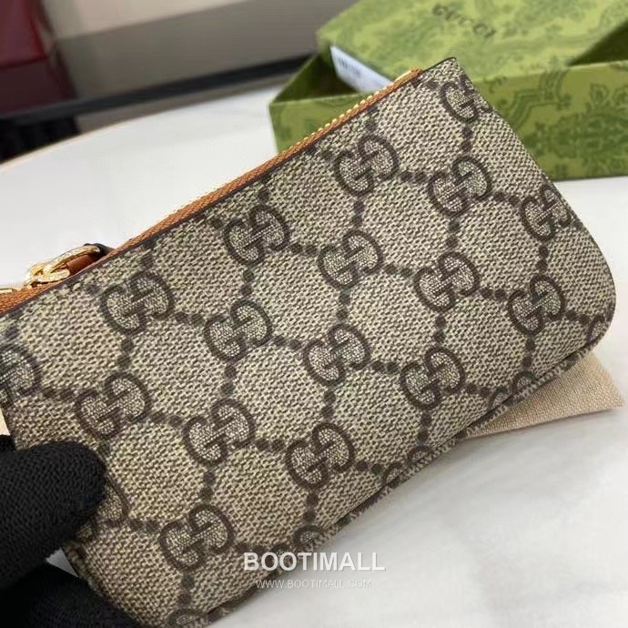 Gucci GG Emblem Canvas Card Holder with Leather Wrist Strap Detail 구찌 GG 엠블럼 캔버스 가죽 손목 스트랩 카드홀더 819113 12cm 8