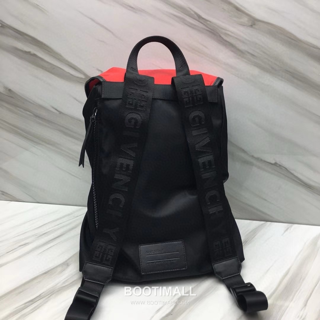 Givenchy Nylon Canvas Backpack with Calfskin Trim and Drawstring Closure Detail 지방시 나일론 캔버스 카프스킨 트림 드로우스트링 백팩 29913-2 30cm 2