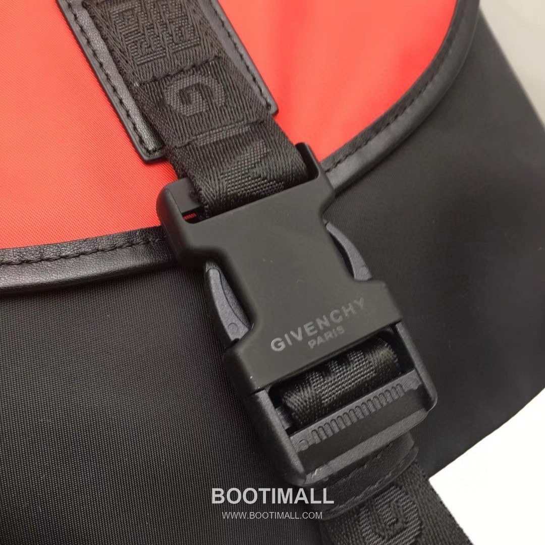 Givenchy Nylon Canvas Backpack with Calfskin Trim and Drawstring Closure Detail 지방시 나일론 캔버스 카프스킨 트림 드로우스트링 백팩 29913-2 30cm 6