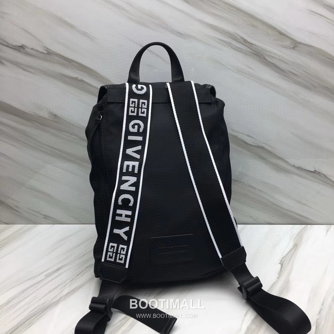 Givenchy Nylon Canvas Backpack with Calfskin Trim and Drawstring Closure Detail 지방시 나일론 캔버스 카프스킨 트림 드로우스트링 백팩 29913-2 30cm 2