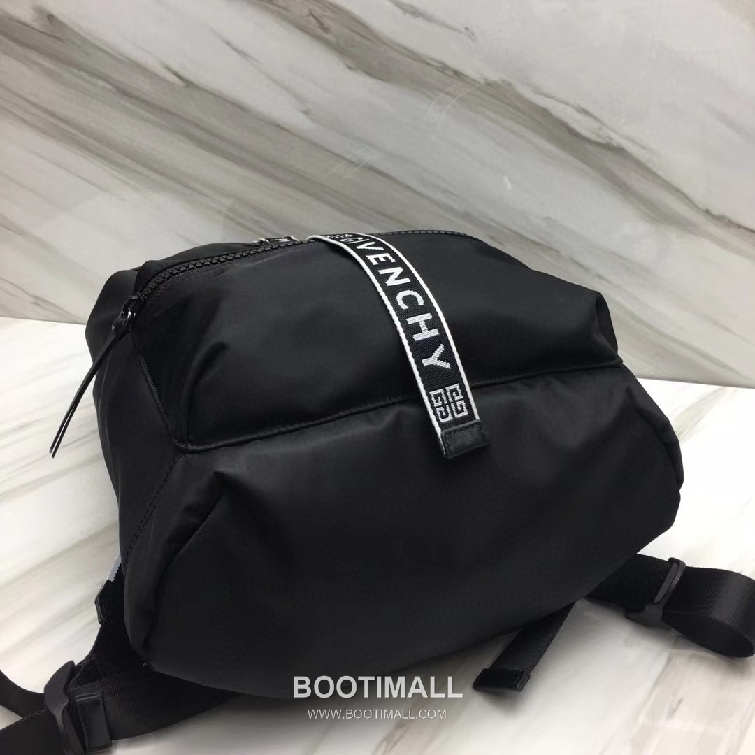 Givenchy Nylon Canvas Backpack with Calfskin Trim and Drawstring Closure Detail 지방시 나일론 캔버스 카프스킨 트림 드로우스트링 백팩 29913-2 30cm 4