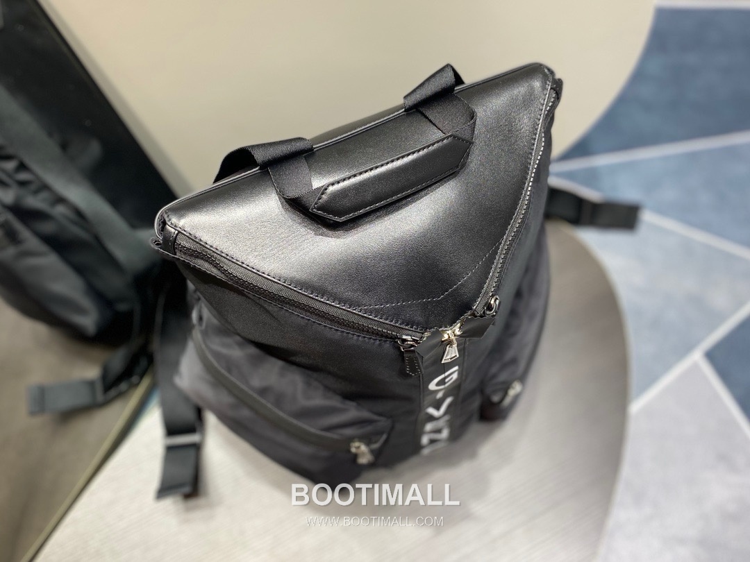 Givenchy Nylon Canvas Backpack with Calfskin Trim and Dual Zip Pocket Detail 지방시 나일론 캔버스 카프스킨 트림 듀얼 지퍼 포켓 백팩 33cm 4