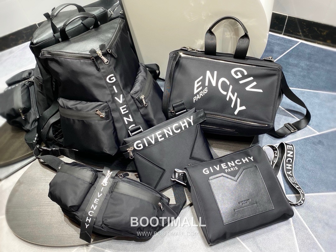 Givenchy Nylon Canvas Crossbody Bag with Calfskin Trim and Logo Zip Closure Detail 지방시 나일론 캔버스 카프스킨 트림 로고 지퍼 클로저 크로스바디백 26cm 10