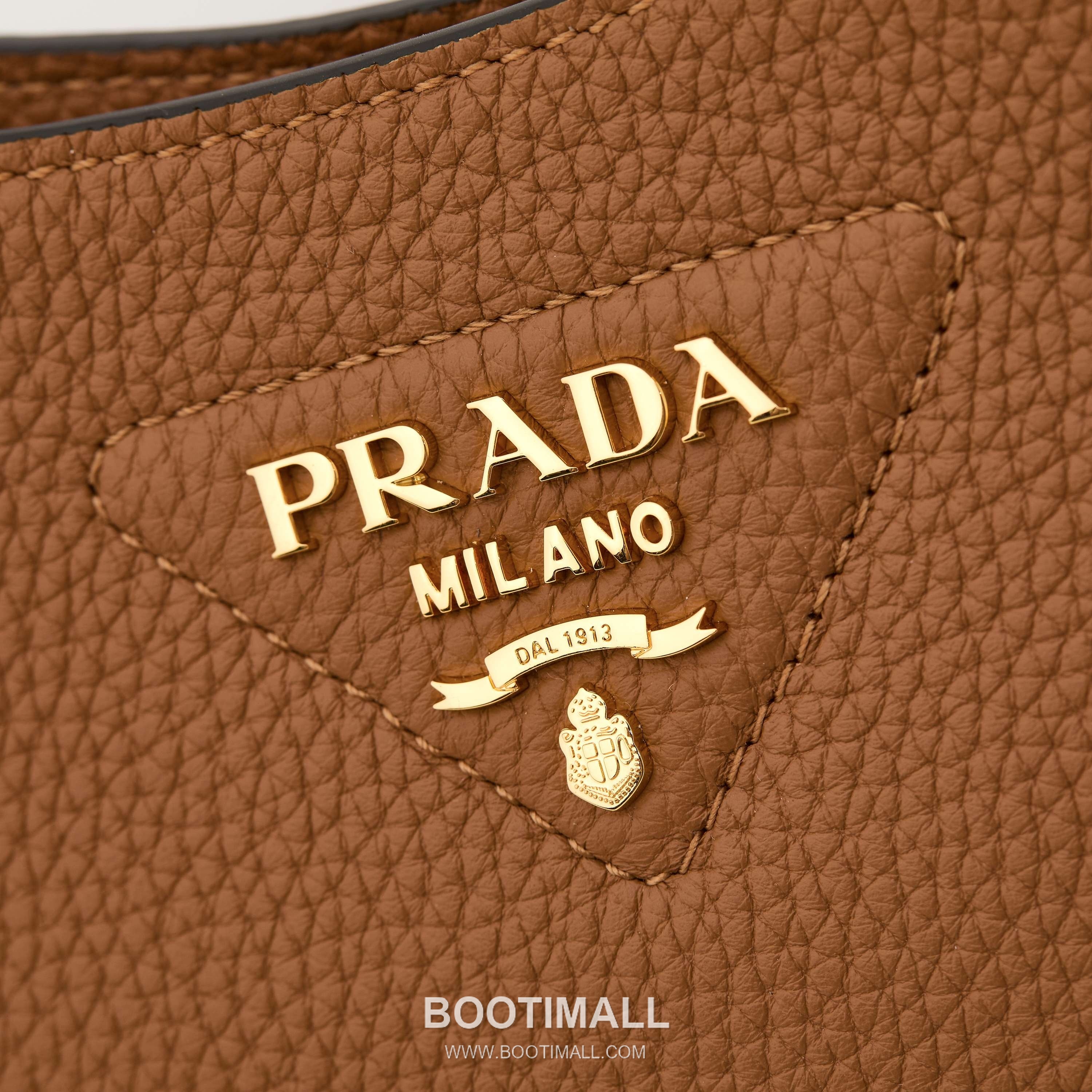 Prada Leather Mini Tote Bag with Triangle Logo and Dual Strap Detail 프라다 레더 트라이앵글 로고 듀얼 스트랩 미니 토트백 1BH191-1 19cm 5