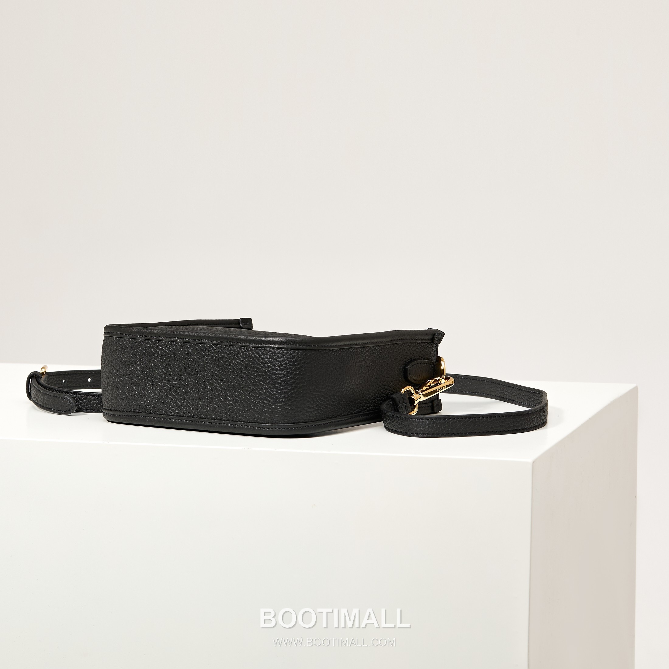 Prada Leather Mini Tote Bag with Triangle Logo and Dual Strap Detail 프라다 레더 트라이앵글 로고 듀얼 스트랩 미니 토트백 1BH191-1 19cm 4