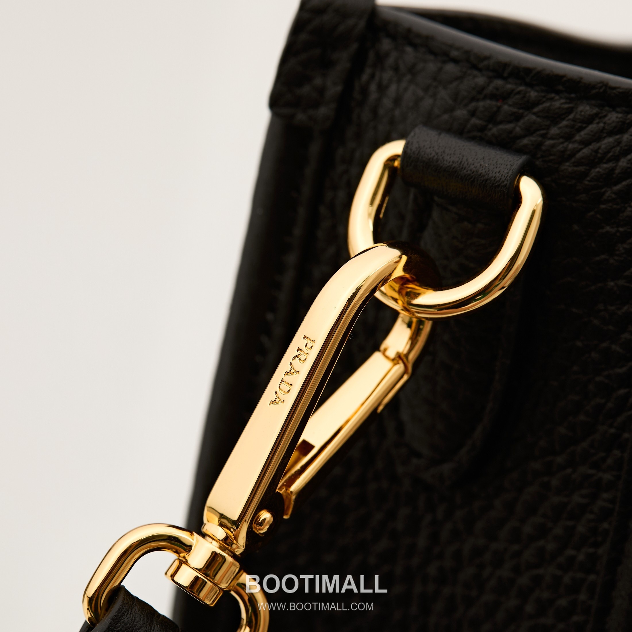 Prada Leather Mini Tote Bag with Triangle Logo and Dual Strap Detail 프라다 레더 트라이앵글 로고 듀얼 스트랩 미니 토트백 1BH191-1 19cm 5