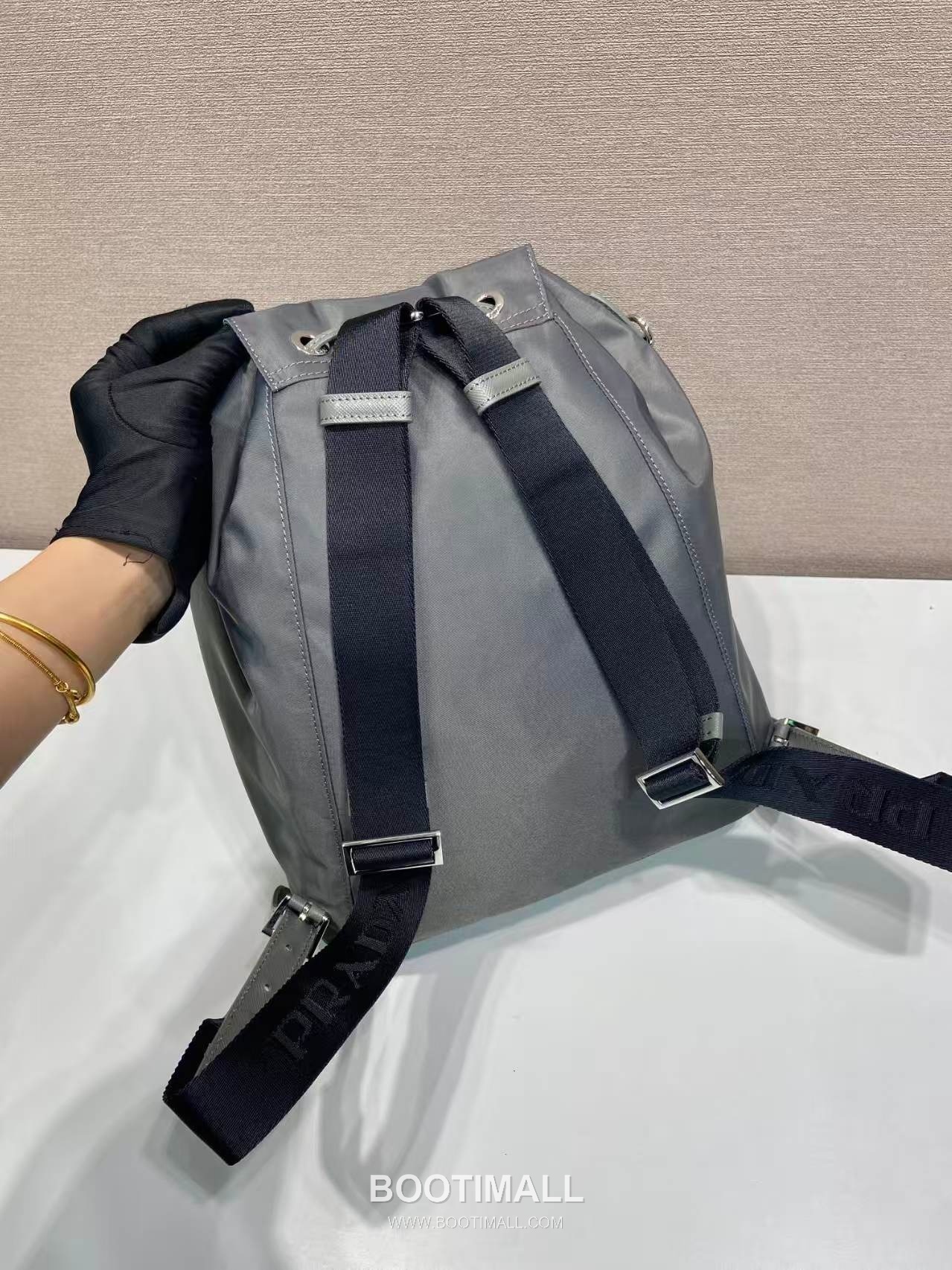 Prada Re-Nylon Backpack with Saffiano Leather Trim and Minimal Strap Design 프라다 리나일론 사피아노 가죽 트림 미니멀 스트랩 백팩 1BZ0197 25cm 5