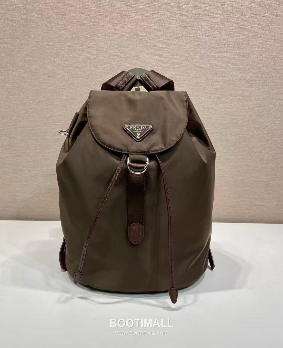 Prada Re-Nylon Backpack with Saffiano Leather Trim and Minimal Strap Design 프라다 리나일론 사피아노 가죽 트림 미니멀 스트랩 백팩 1BZ0197 25cm 1
