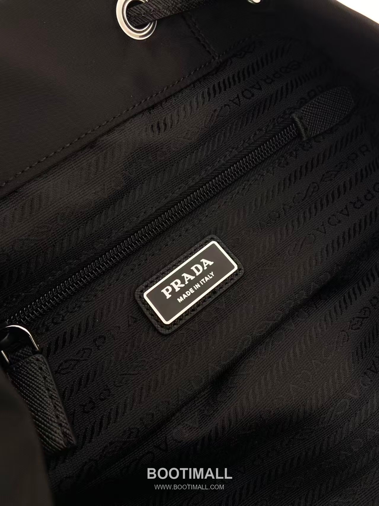 Prada Re-Nylon Backpack with Saffiano Leather Trim and Minimal Strap Design 프라다 리나일론 사피아노 가죽 트림 미니멀 스트랩 백팩 1BZ0197 25cm 9