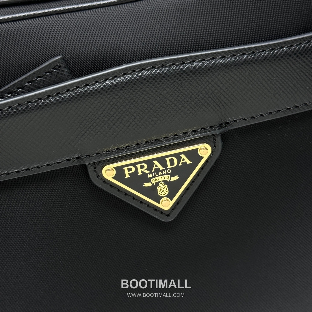 Prada Re-Nylon Crossbody Bag with Saffiano Leather Trim and Triple Zip Pocket Detail 프라다 리나일론 사피아노 가죽 트림 트리플 지퍼 포켓 크로스바디백 1BH218 21cm 6