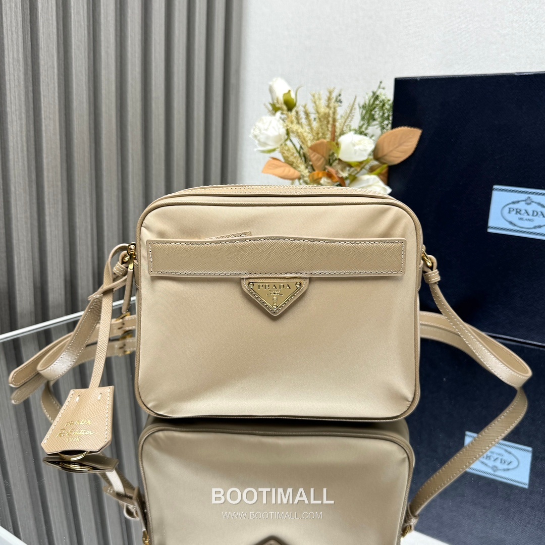 Prada Re-Nylon Crossbody Bag with Saffiano Leather Trim and Triple Zip Pocket Detail 프라다 리나일론 사피아노 가죽 트림 트리플 지퍼 포켓 크로스바디백 1BH218 21cm 1