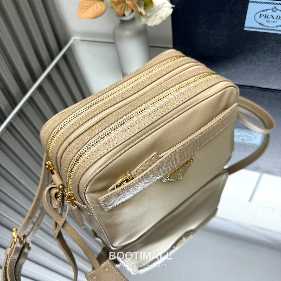 Prada Re-Nylon Crossbody Bag with Saffiano Leather Trim and Triple Zip Pocket Detail 프라다 리나일론 사피아노 가죽 트림 트리플 지퍼 포켓 크로스바디백 1BH218 21cm 5