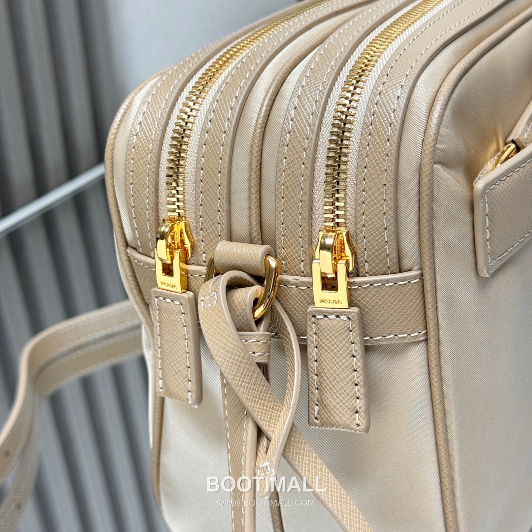 Prada Re-Nylon Crossbody Bag with Saffiano Leather Trim and Triple Zip Pocket Detail 프라다 리나일론 사피아노 가죽 트림 트리플 지퍼 포켓 크로스바디백 1BH218 21cm 6