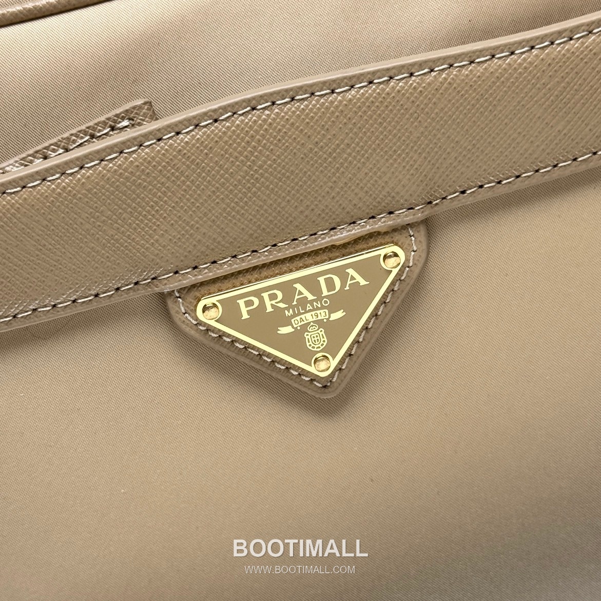 Prada Re-Nylon Crossbody Bag with Saffiano Leather Trim and Triple Zip Pocket Detail 프라다 리나일론 사피아노 가죽 트림 트리플 지퍼 포켓 크로스바디백 1BH218 21cm 7